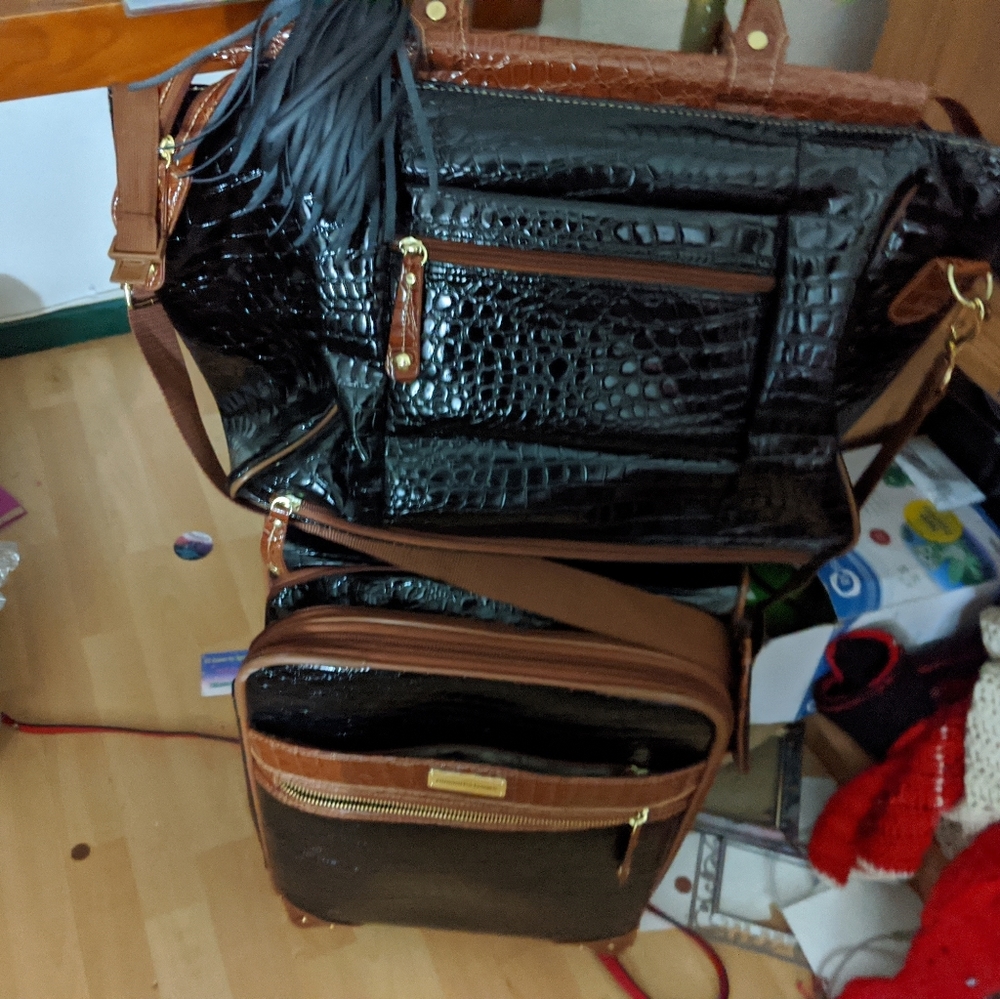 Samantha brown luggage